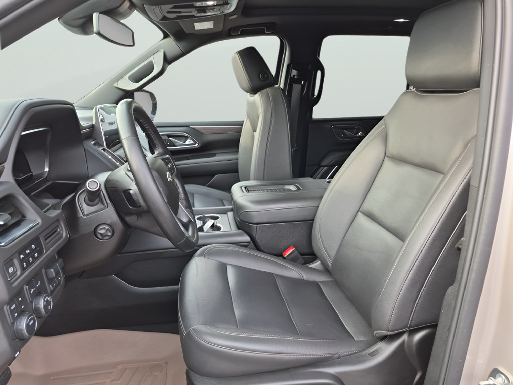 Used 2023 Chevrolet Tahoe Z71 w/ Luxury Package AWD/4WD image 18