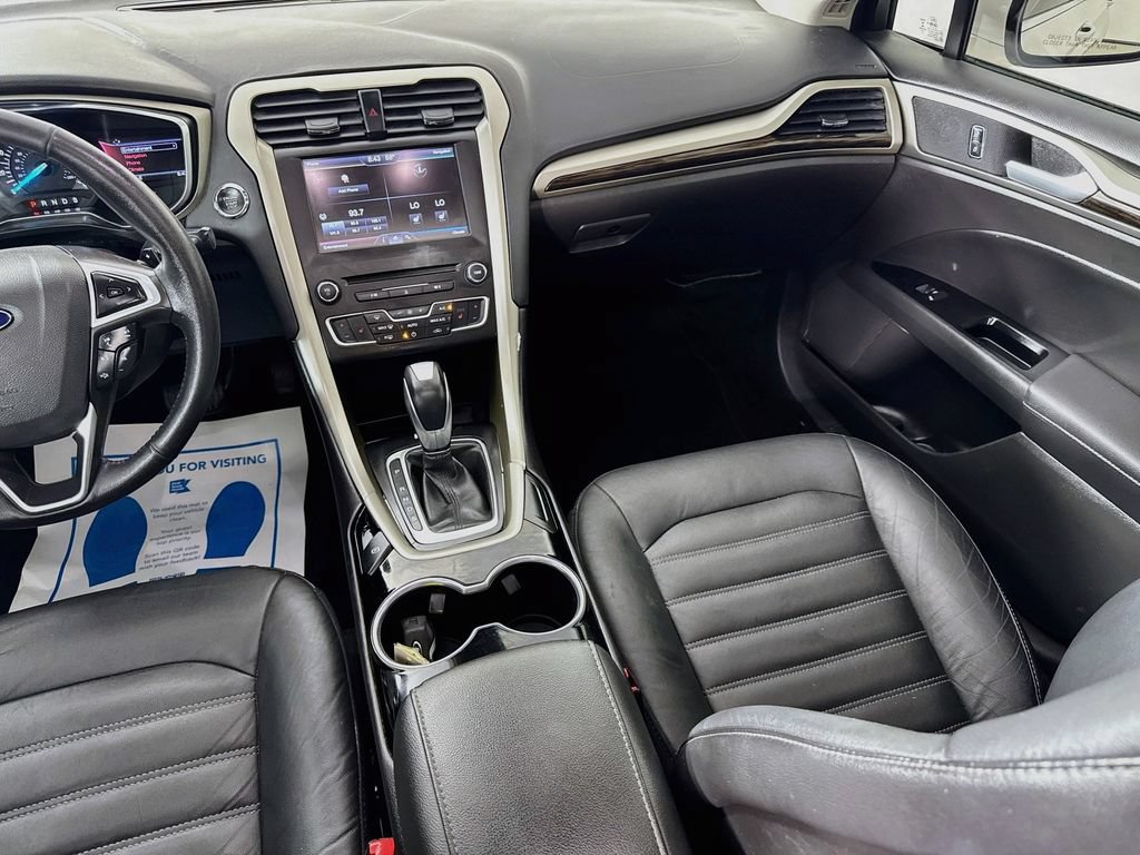 Used 2016 Ford Fusion SE w/ Equipment Group 202A AWD/4WD image 30