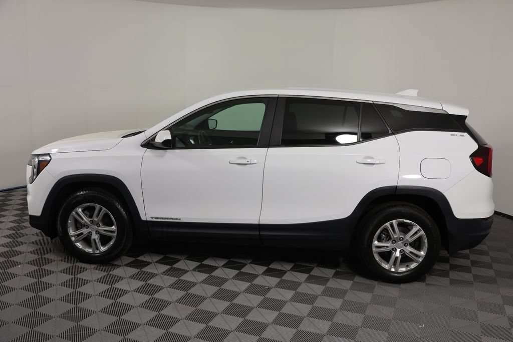 Used 2023 GMC Terrain SLE FWD image 5