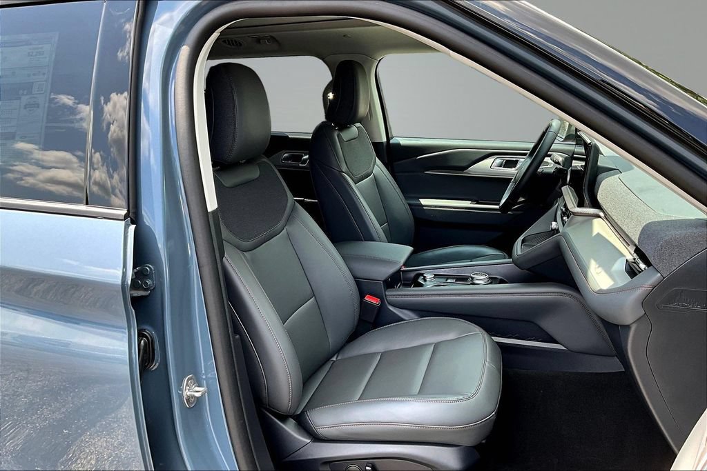 New 2026 Ford Explorer Active w/ Active Comfort Package AWD/4WD image 11