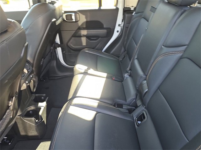 Used 2025 Jeep Gladiator Sport image 12