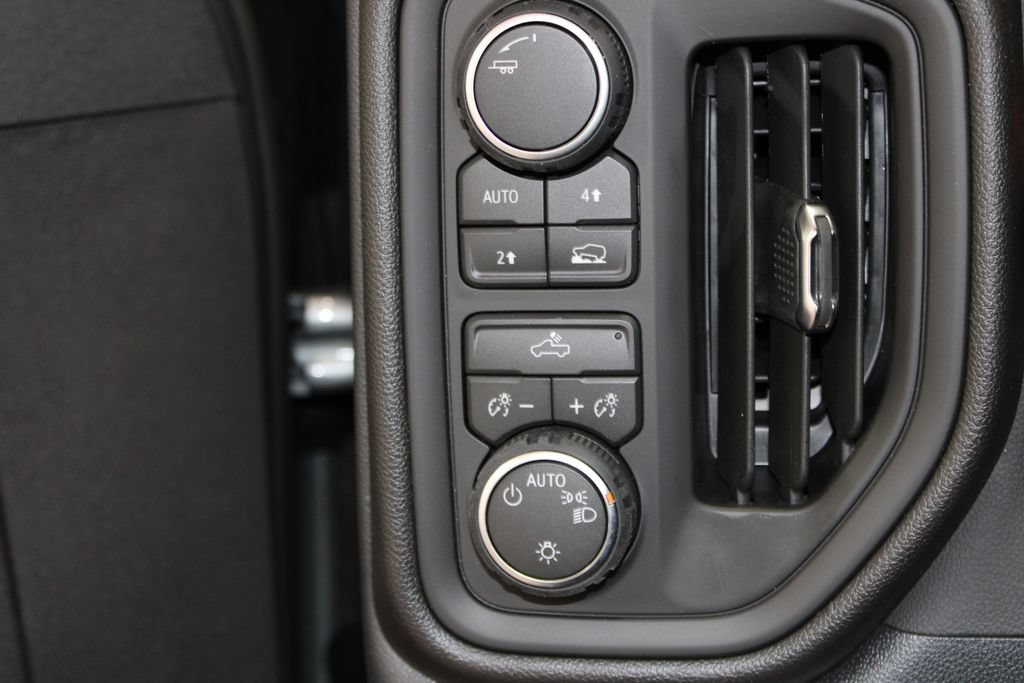 New 2026 Chevrolet Silverado 1500 Custom w/ Turbomax Blackout Package AWD/4WD image 47