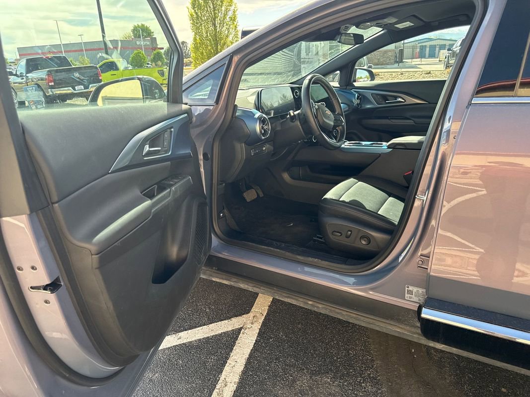 Used 2024 Chevrolet Equinox EV LT image 55