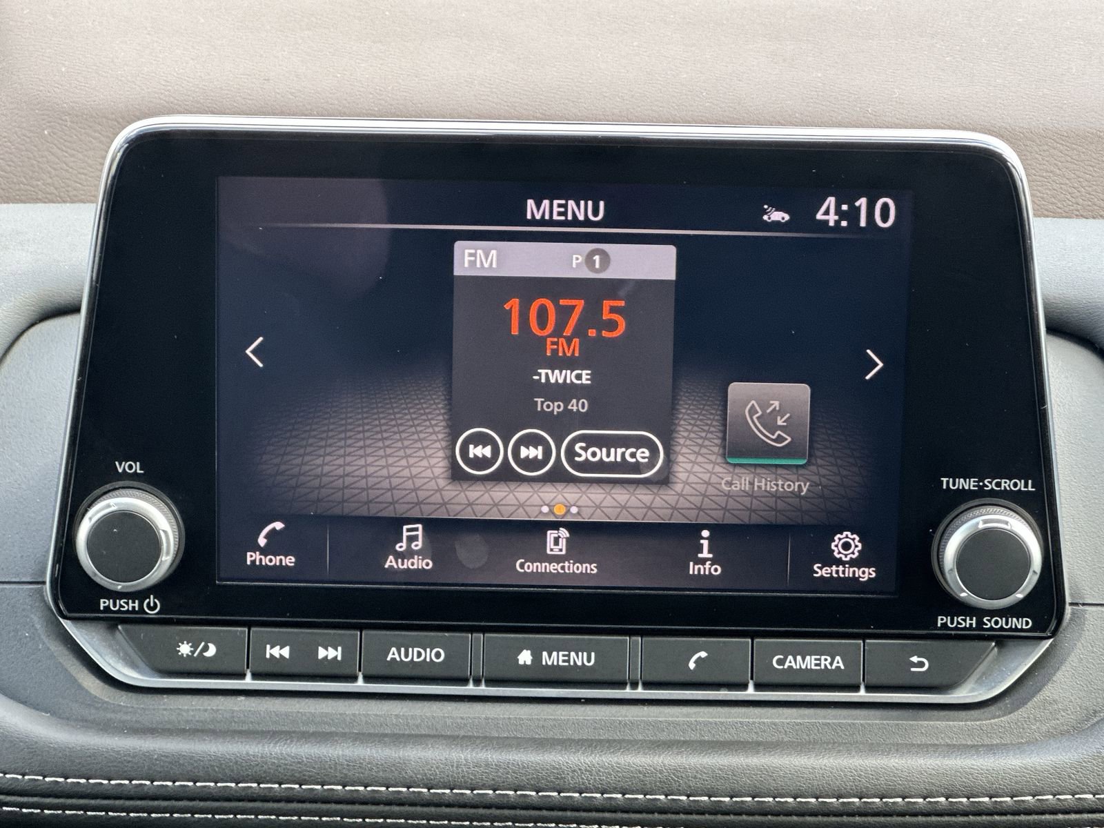 Used 2023 Nissan Rogue SV FWD image 28