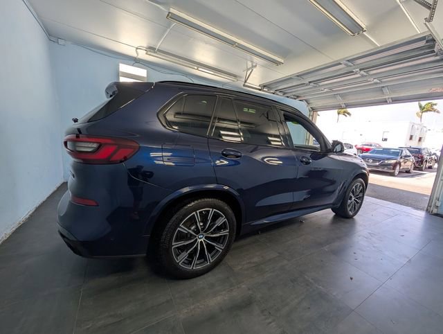 Used 2022 BMW X5 M50i w/ Executive Package image 14