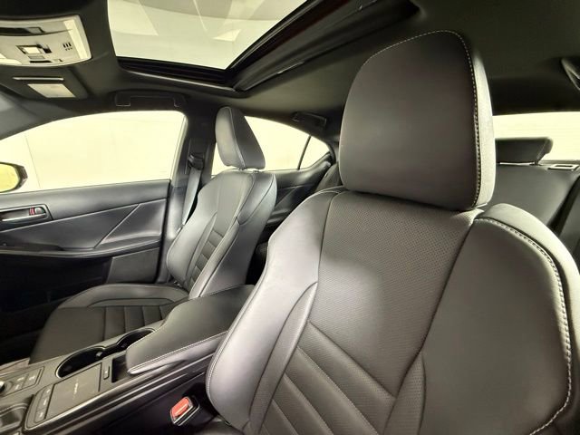 Used 2022 Lexus IS 350 F Sport w/ Dynamic Handling Package RWD image 4