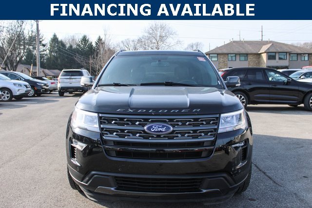 Used 2018 Ford Explorer XLT w/ Equipment Group 202A image 3