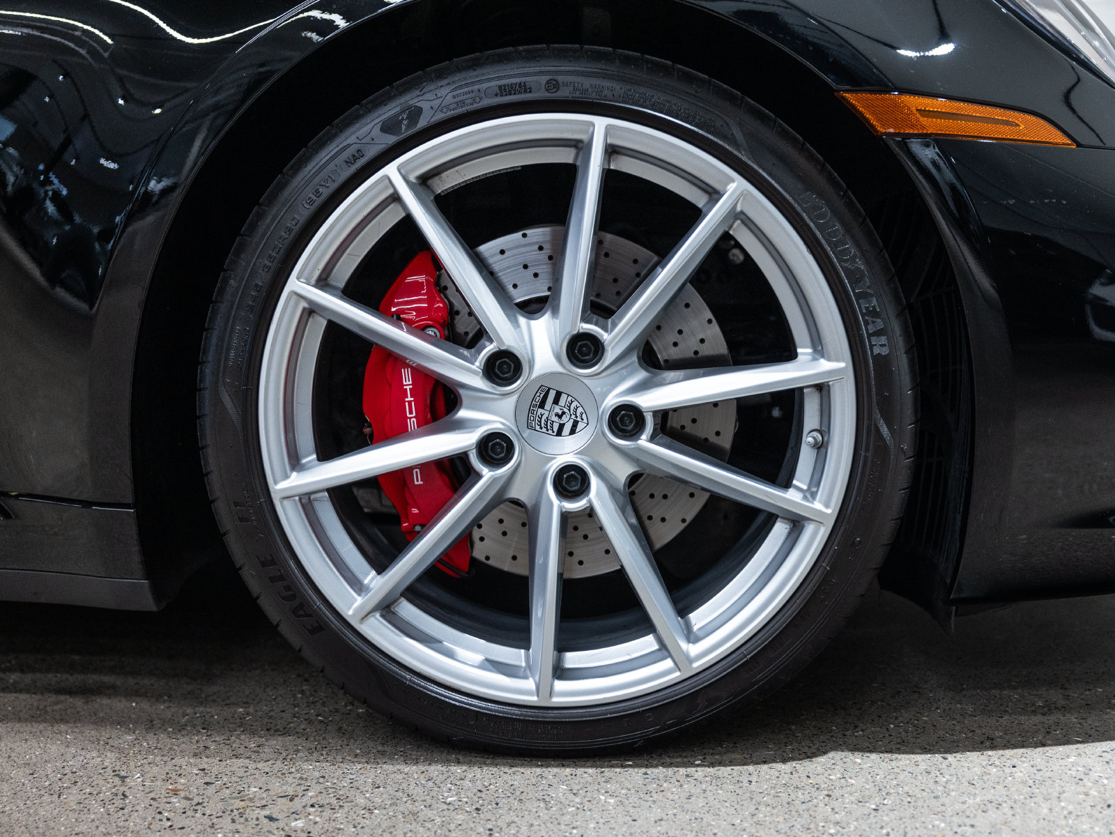 Certified 2024 Porsche 911 Targa 4S AWD/4WD image 18