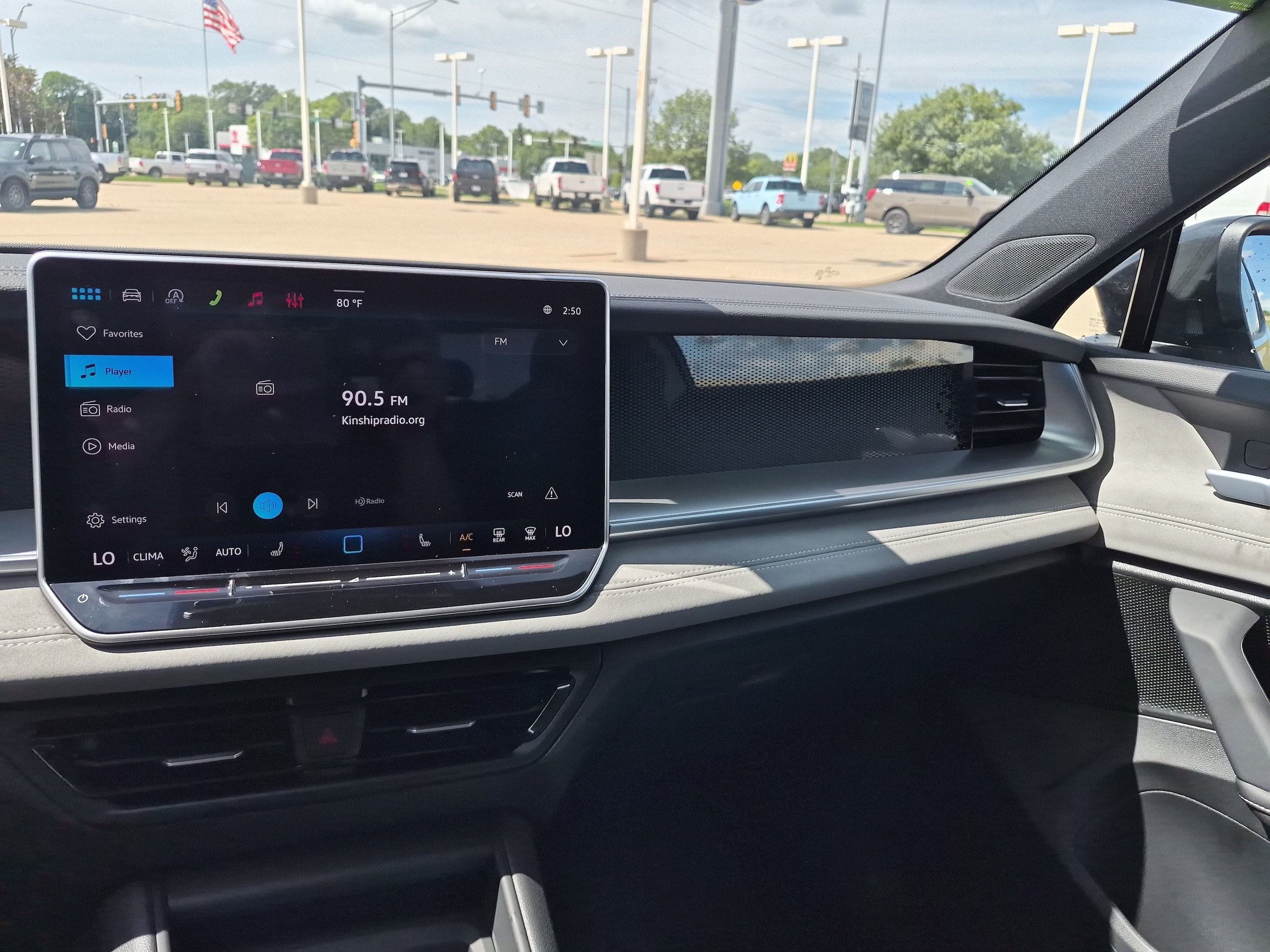 New 2026 Volkswagen Tiguan SE R-Line AWD/4WD image 24