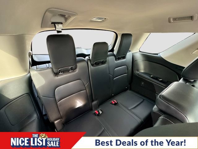 Used 2024 Nissan Pathfinder SL w/ Black Appearance Package image 27