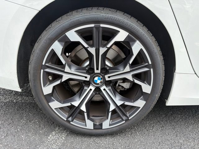 Used 2025 BMW 330i xDrive Sedan AWD/4WD image 17