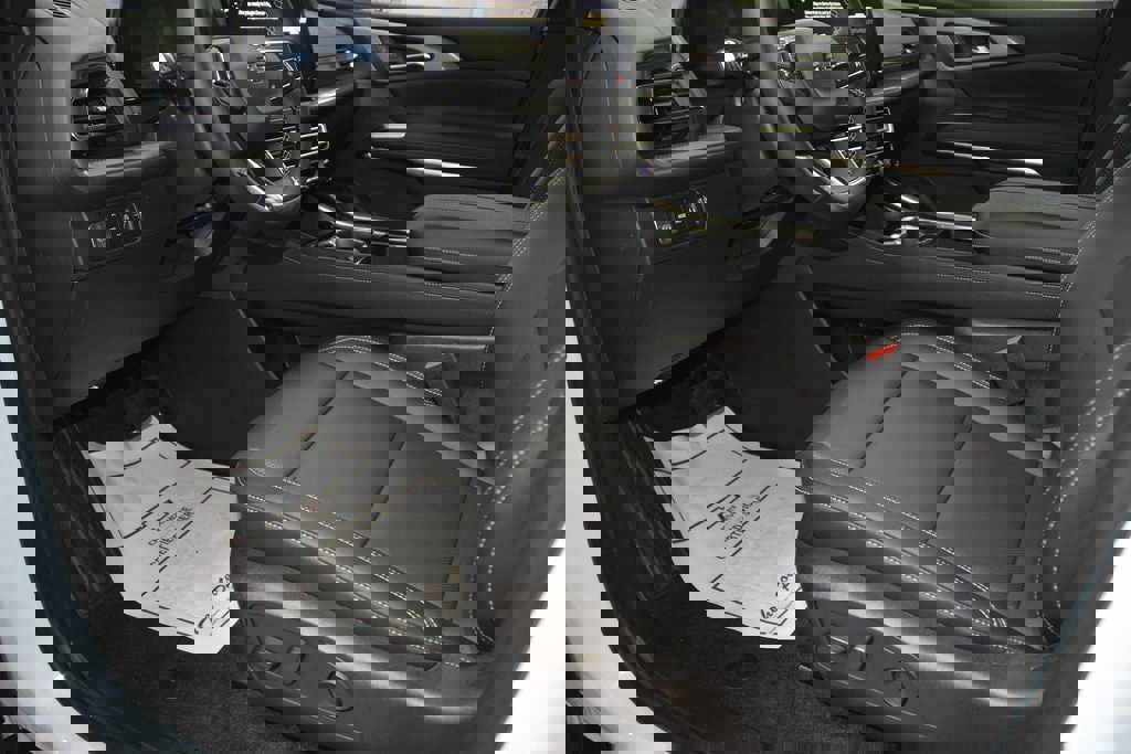 New 2026 Chevrolet Traverse LT w/ Midnight/Sport Edition image 37