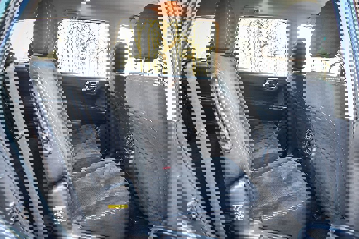 Used 2013 Nissan Pathfinder SV image 15