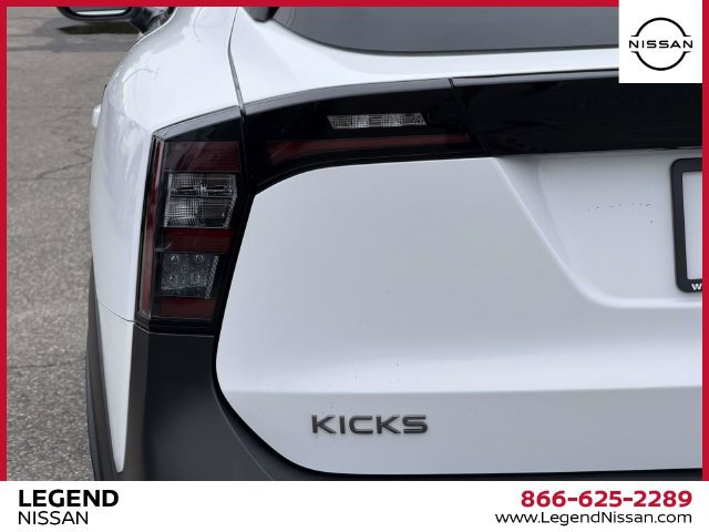 Certified 2025 Nissan Kicks SV AWD/4WD image 13