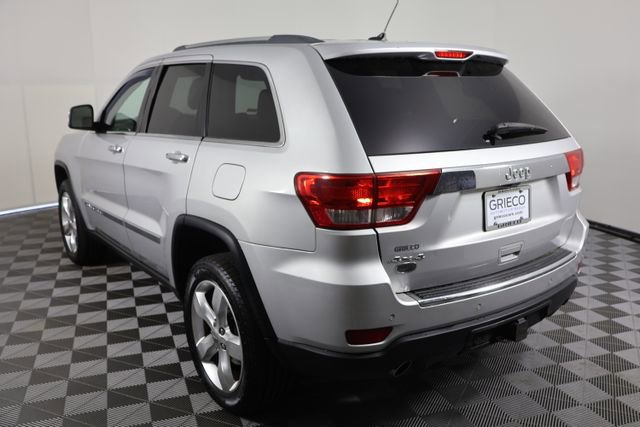 Used 2013 Jeep Grand Cherokee Overland w/ Advance Technology Group AWD/4WD image 6