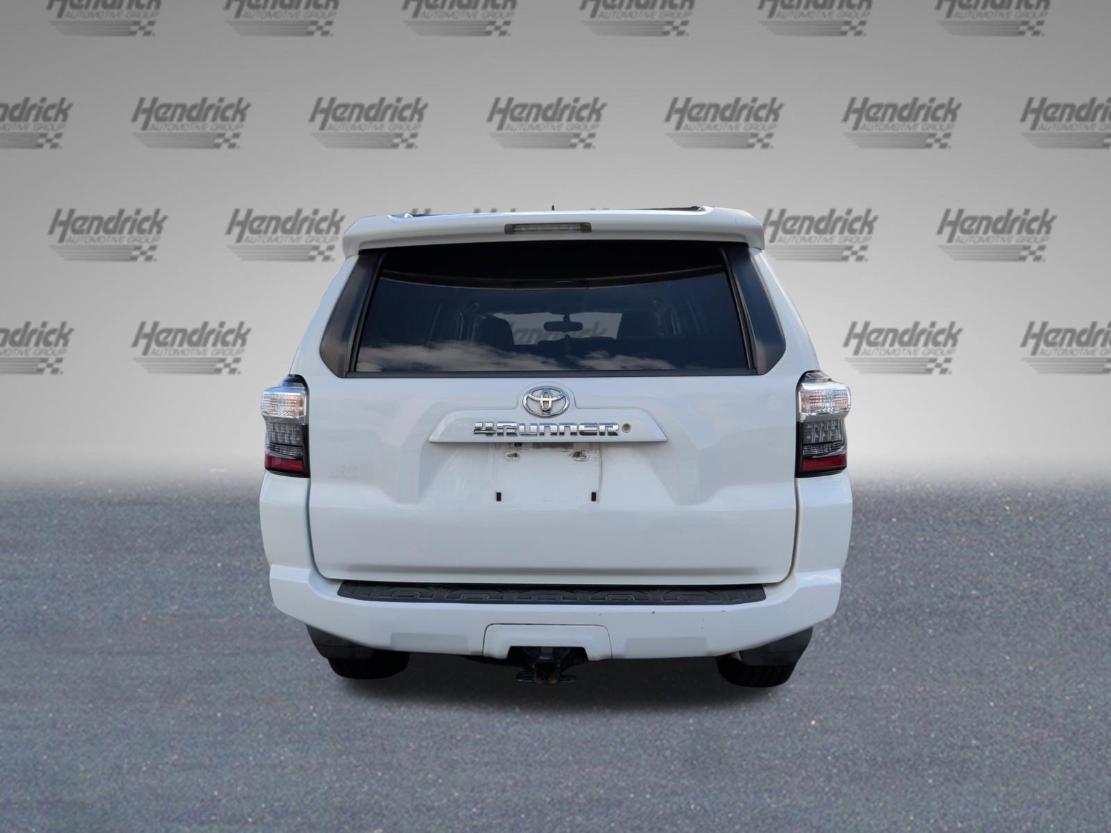 Used 2015 Toyota 4Runner SR5 AWD/4WD image 8