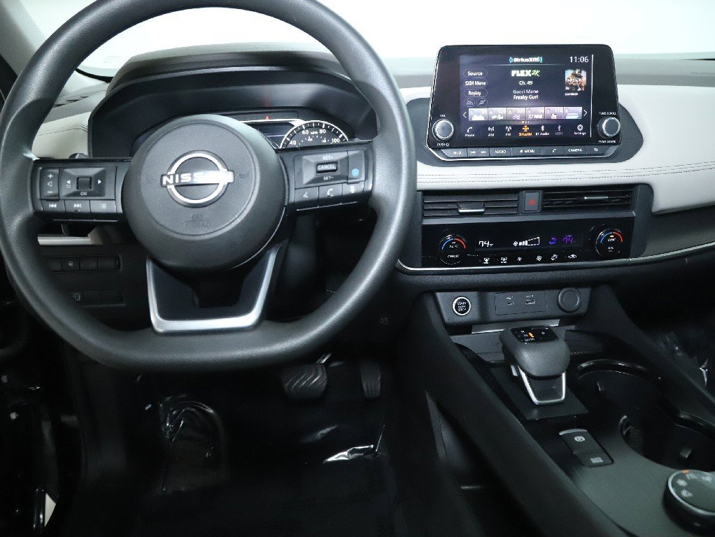 Certified 2023 Nissan Rogue SV image 25