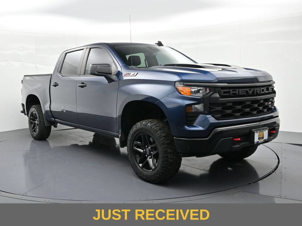 Used 2023 Chevrolet Silverado 1500 Custom Trail Boss AWD/4WD image 4