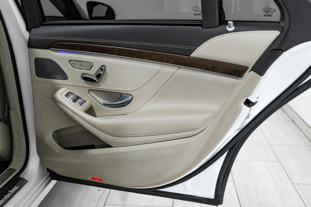 Used 2017 Mercedes-Benz S 550 4MATIC Sedan image 47