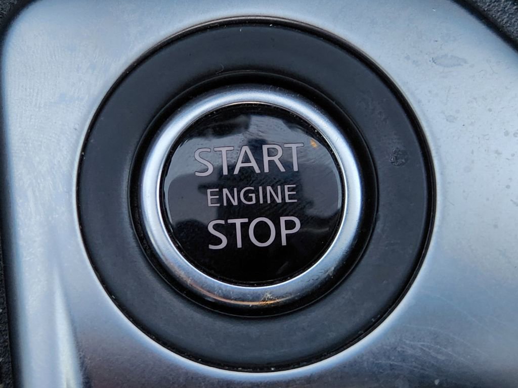 Used 2025 Nissan Sentra SV image 22