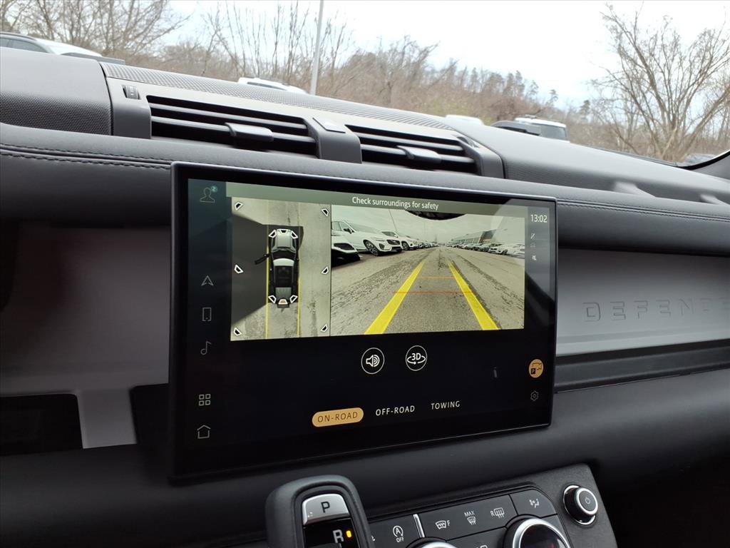 Certified 2025 Land Rover Defender 110 X-Dynamic SE image 20