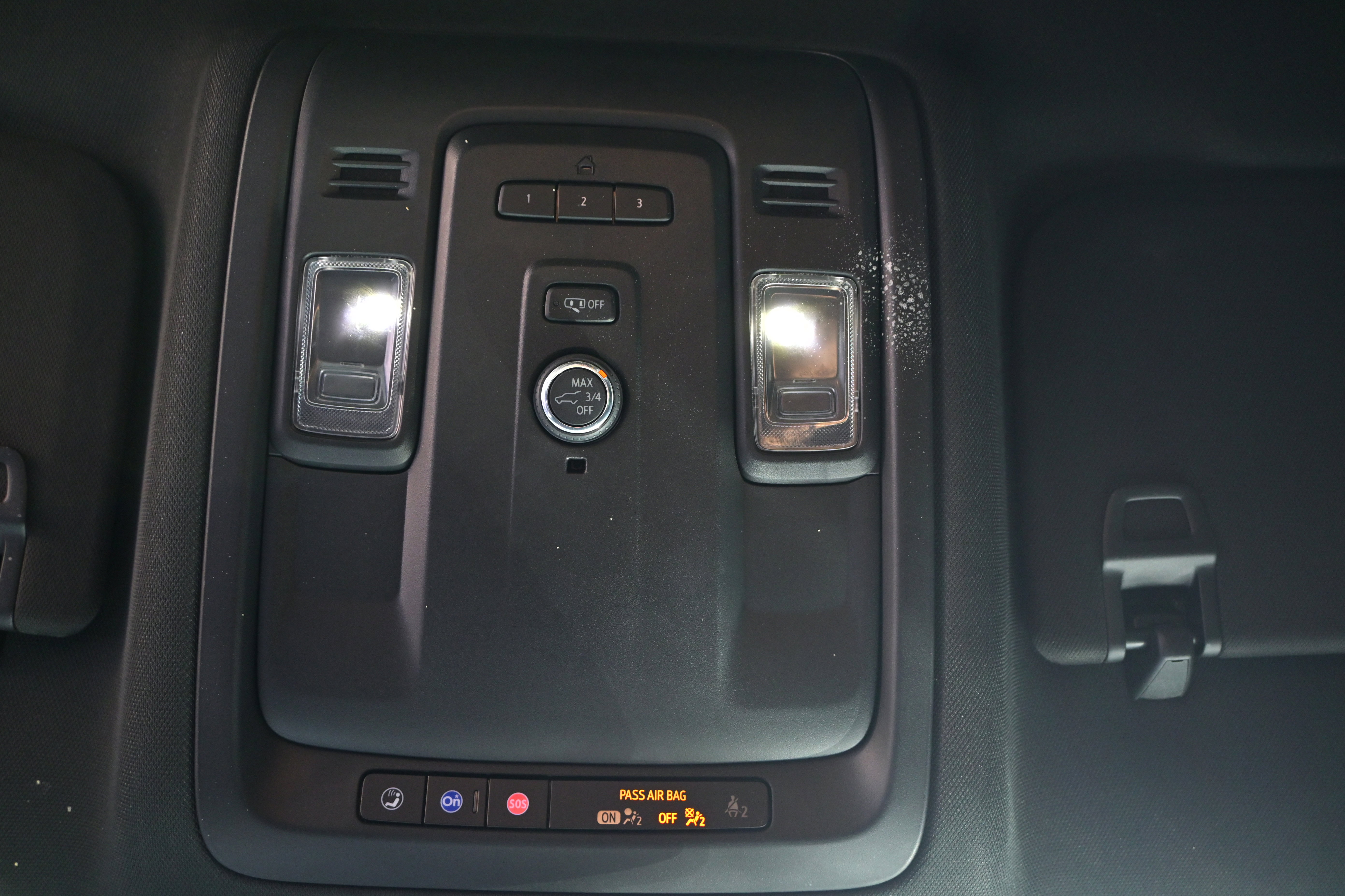 Used 2022 Chevrolet Suburban Z71 image 36