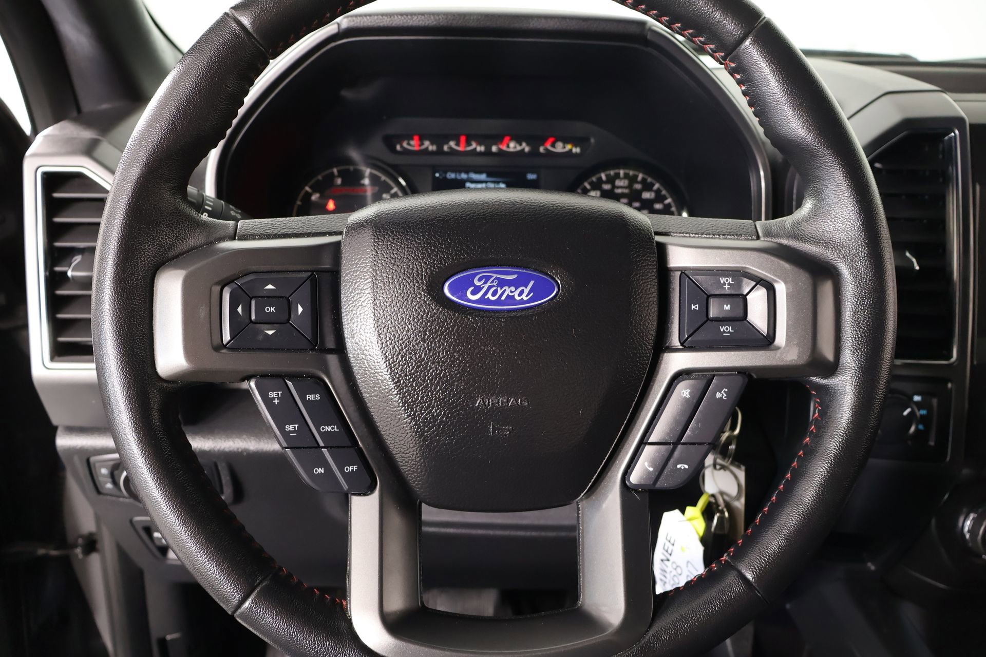 Used 2018 Ford F150 XLT w/ Equipment Group 302A Luxury AWD/4WD image 3