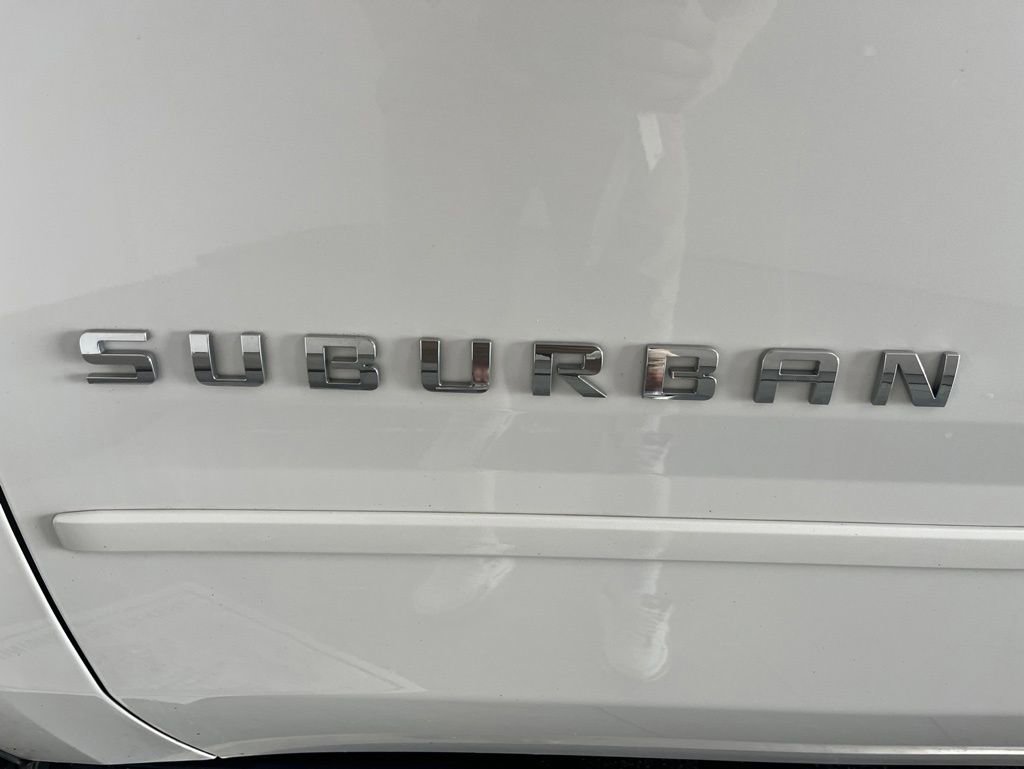 Used 2019 Chevrolet Suburban Premier AWD/4WD image 38