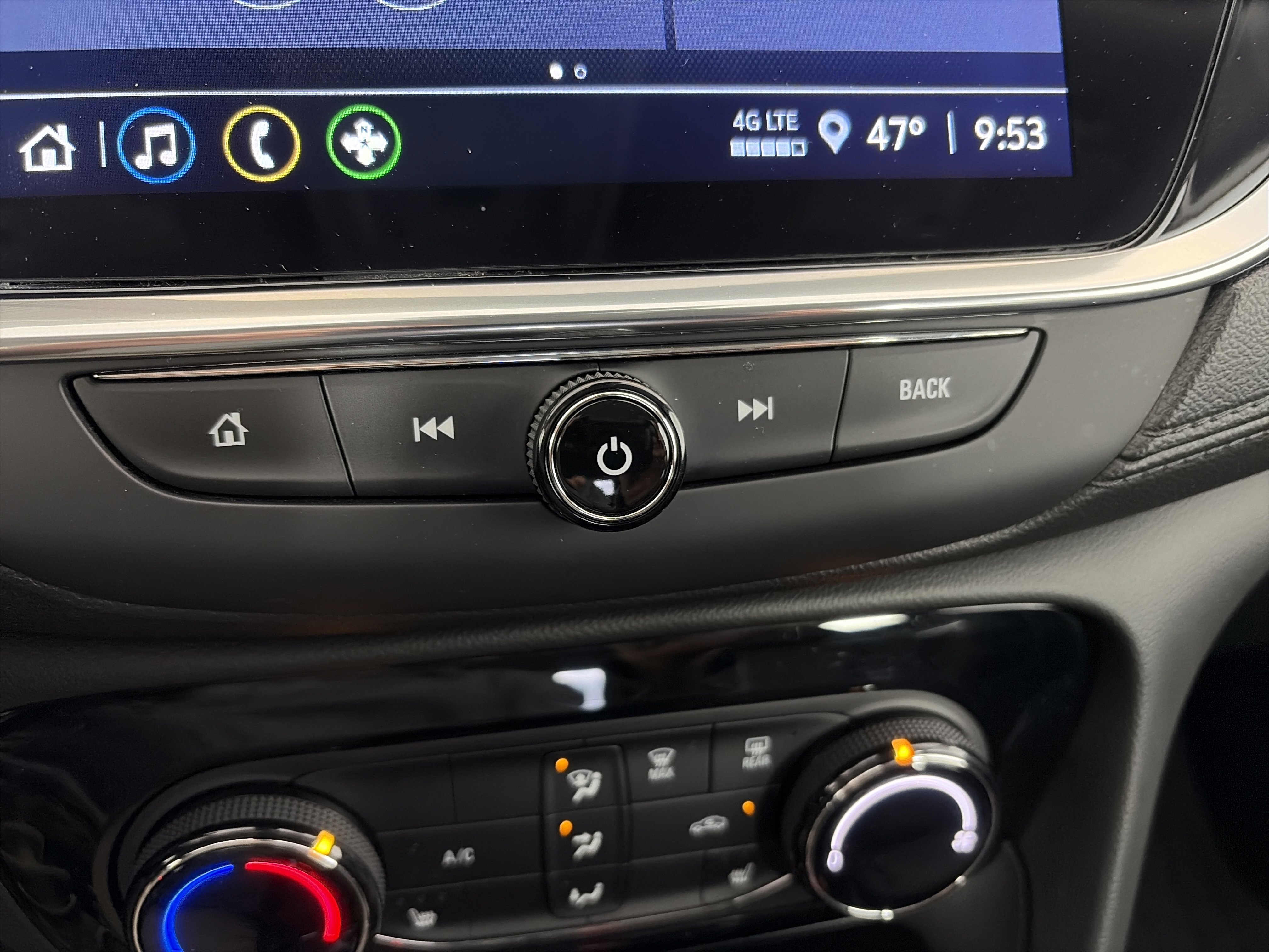 Certified 2023 Buick Encore GX Preferred w/ Cold Weather Comfort Package image 19