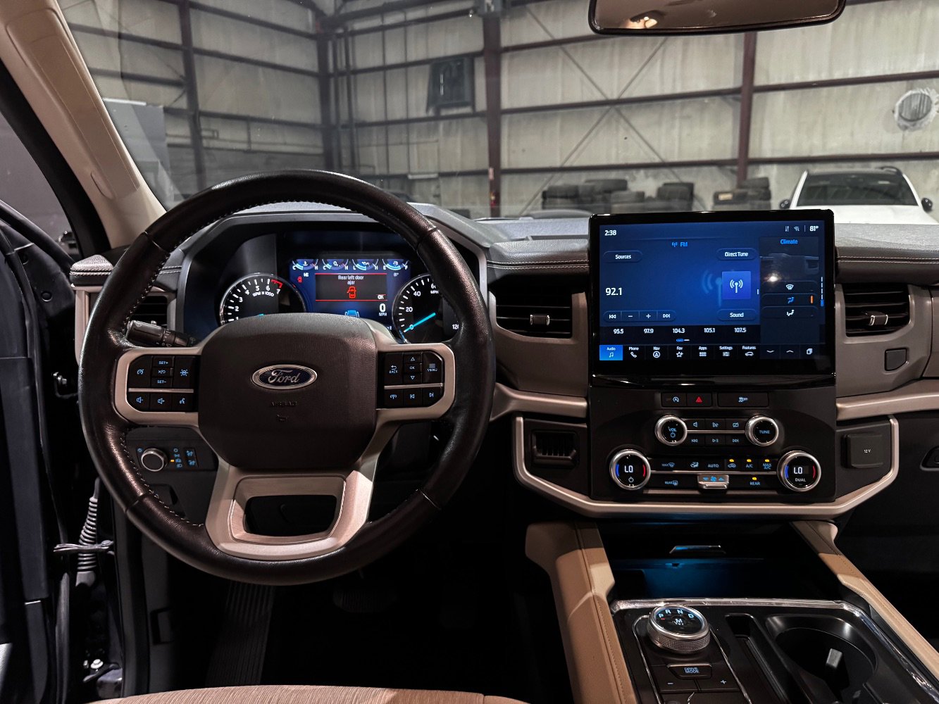 Used 2022 Ford Expedition Max XLT image 29