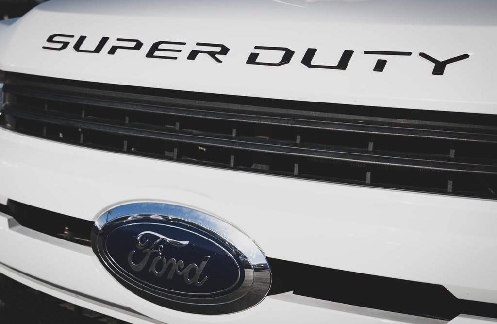 Used 2017 Ford F250 XLT w/ XLT Premium Package image 4