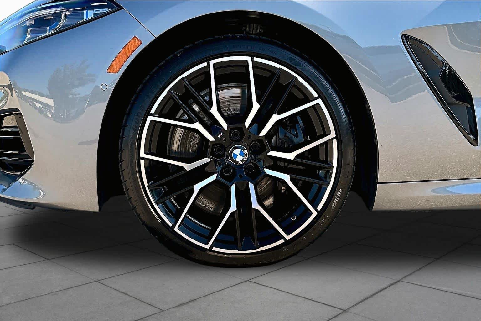 Used 2025 BMW M850i xDrive Coupe w/ M Sport Professional Package AWD/4WD image 10