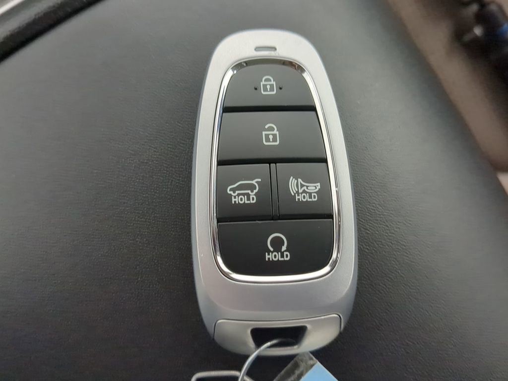 Used 2023 Hyundai Santa Fe SEL image 36