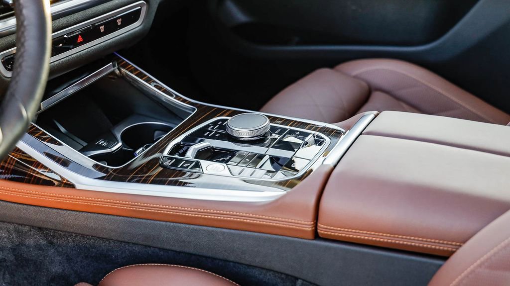 Used 2026 BMW X7 xDrive40i image 25