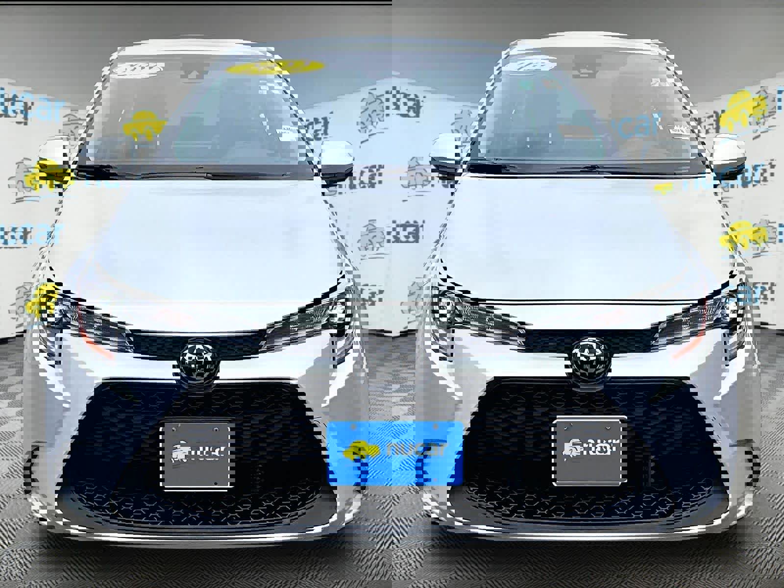 Used 2022 Toyota Corolla LE image 2