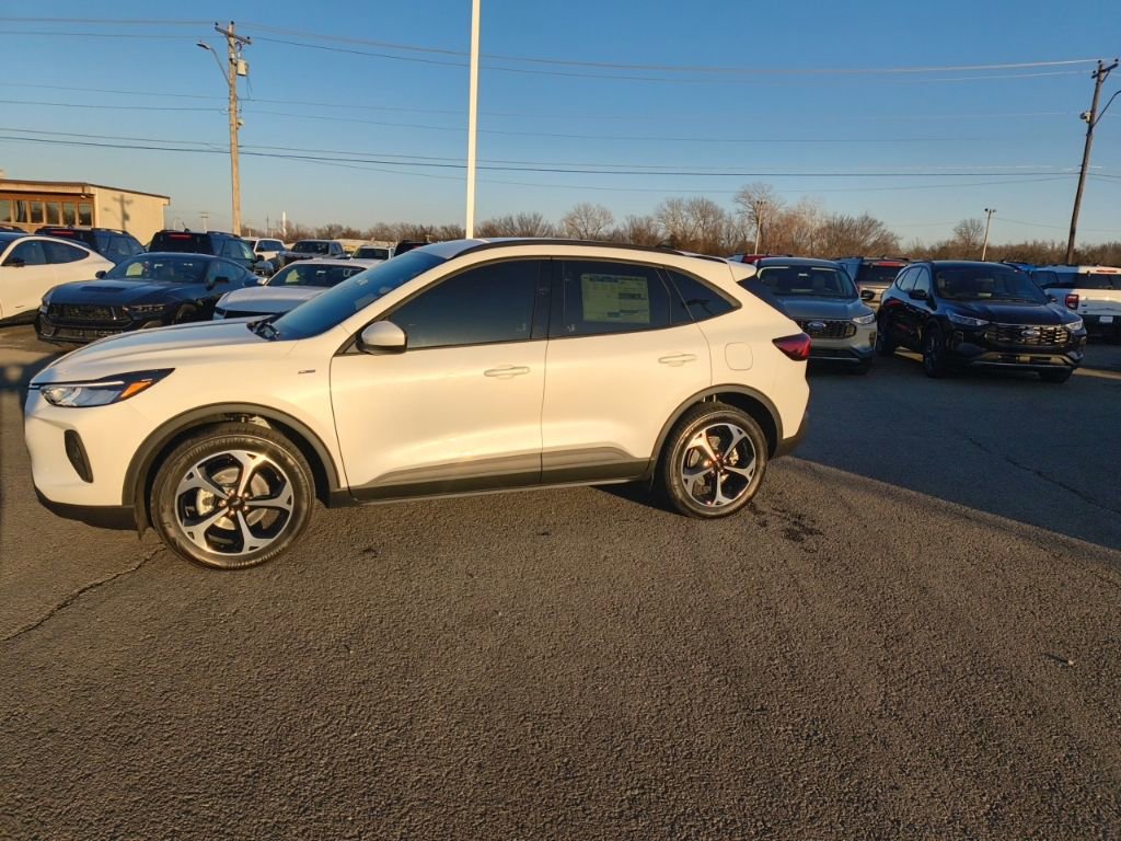 New 2026 Ford Escape Active image 2