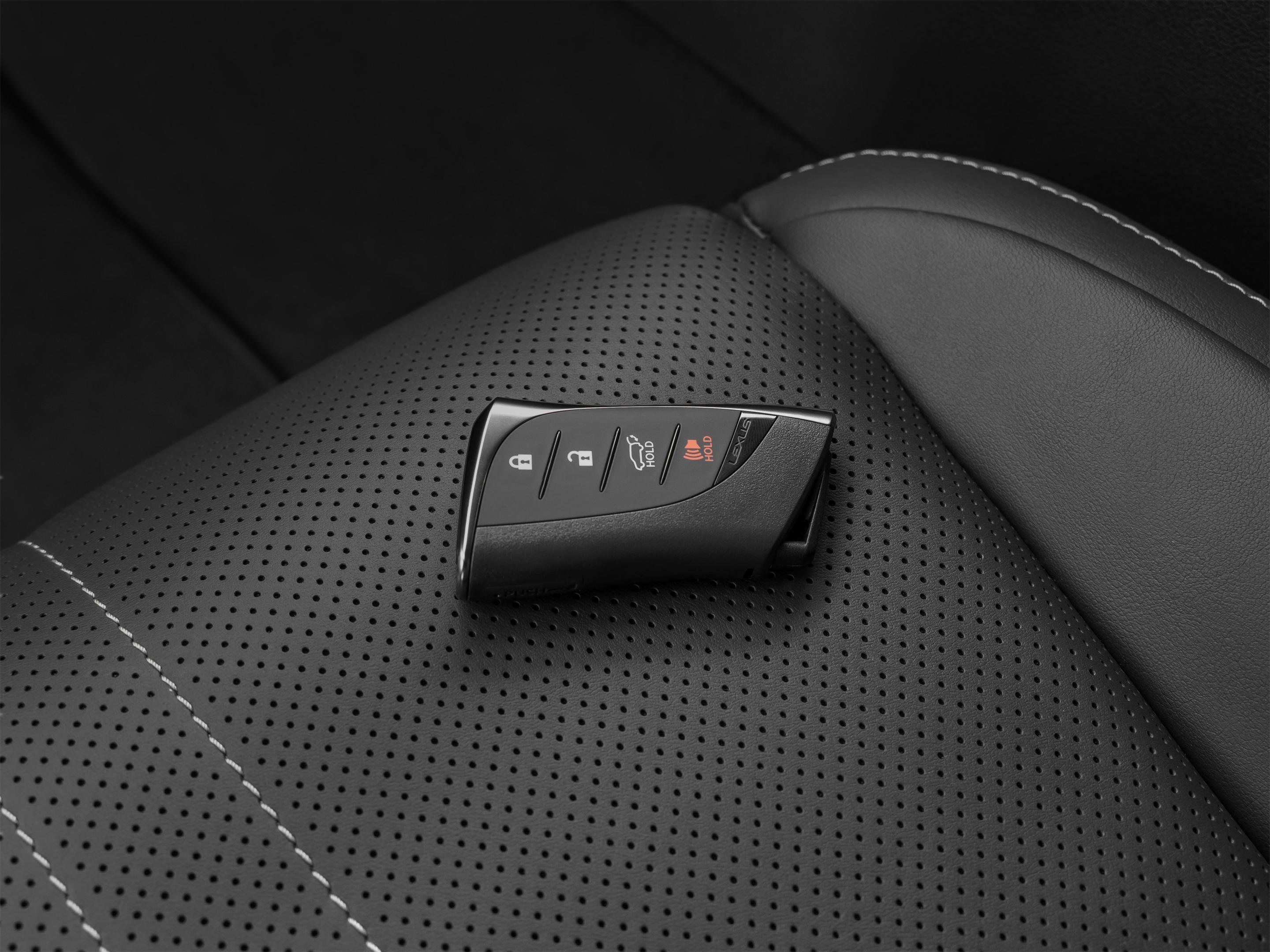 Used 2023 Lexus LX 600 4WD w/ Appearance Package image 39