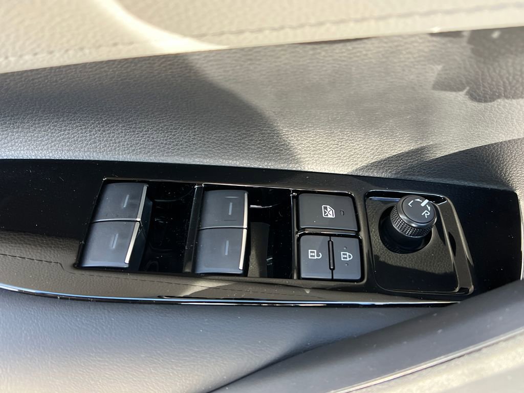 New 2026 Toyota Corolla SE image 12