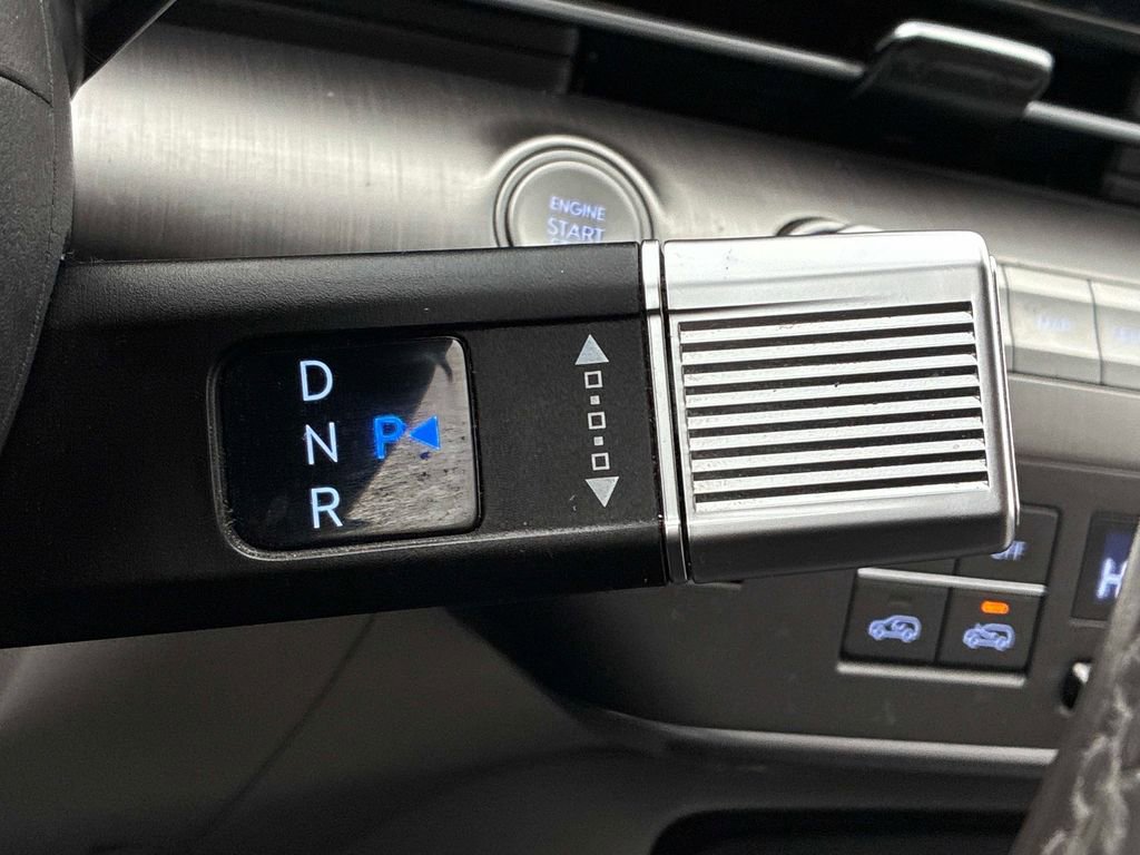 Used 2024 Hyundai Kona SEL w/ Convenience Package image 31