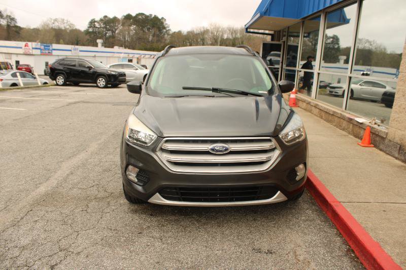 Used 2018 Ford Escape SE FWD image 2