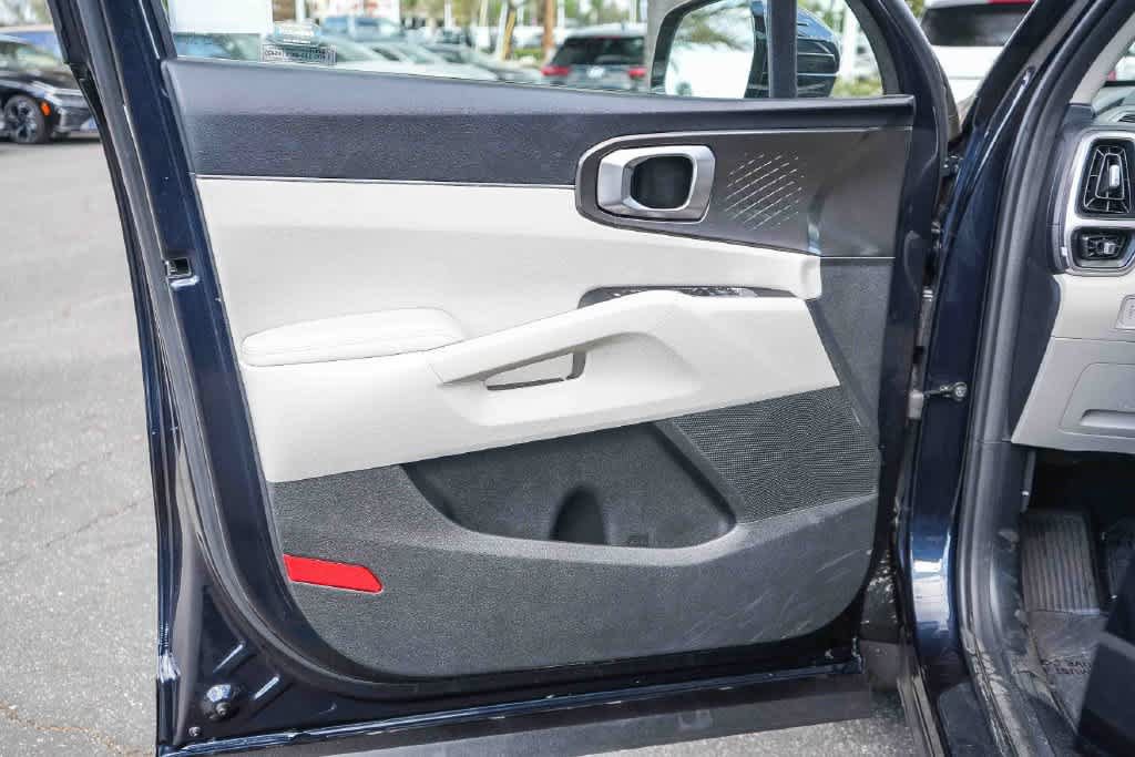 Certified 2023 Kia Sorento EX FWD image 23