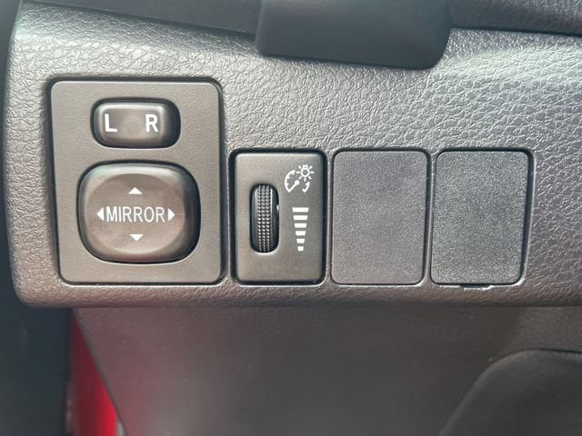 Used 2018 Toyota Corolla XLE FWD image 19