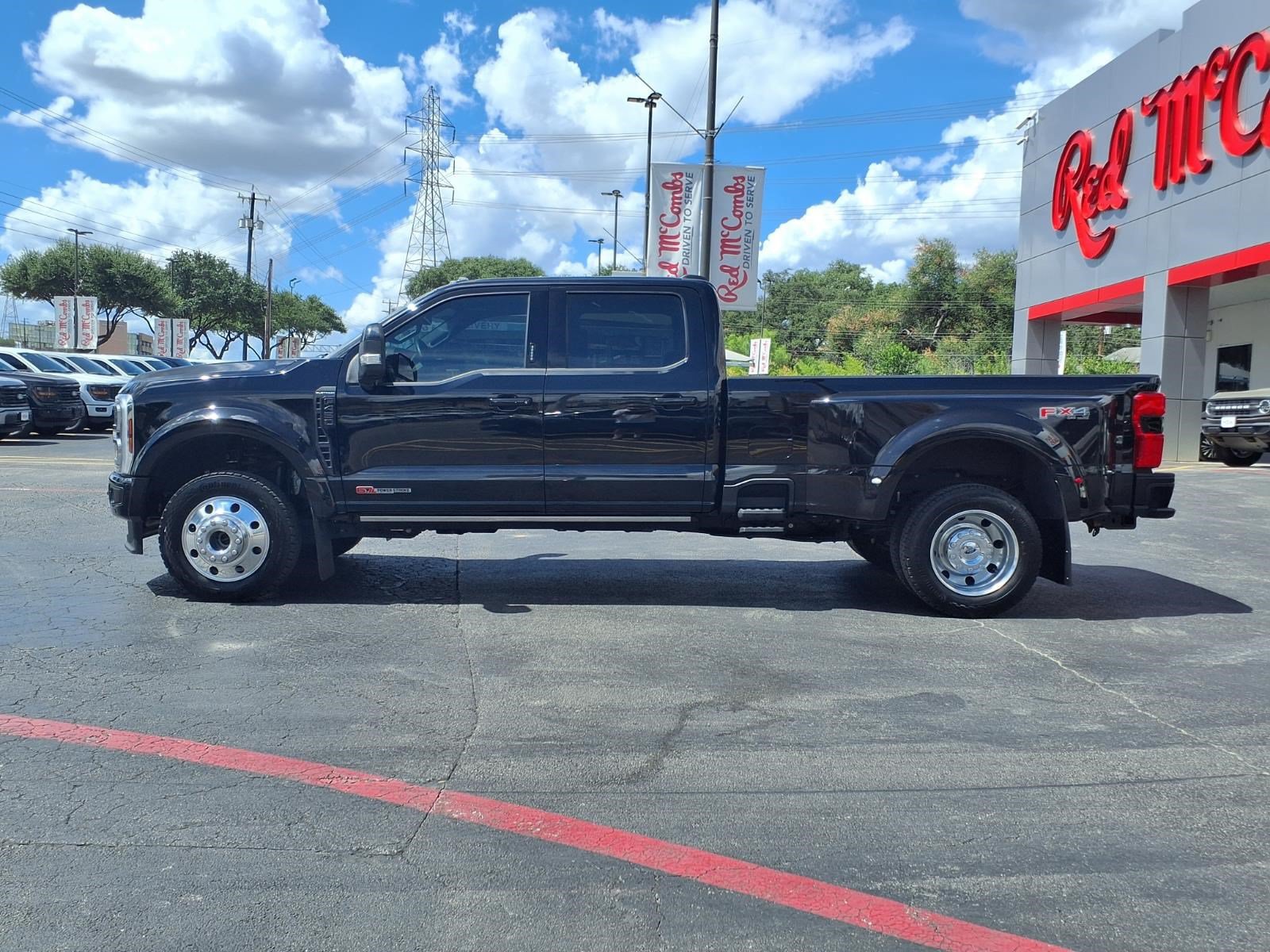 Certified 2026 Ford F450 Platinum w/ FX4 Off-Road Package AWD/4WD image 9