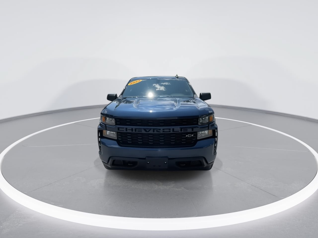 Used 2022 Chevrolet Silverado 1500 Custom w/ LPO, Blackout Package AWD/4WD image 4