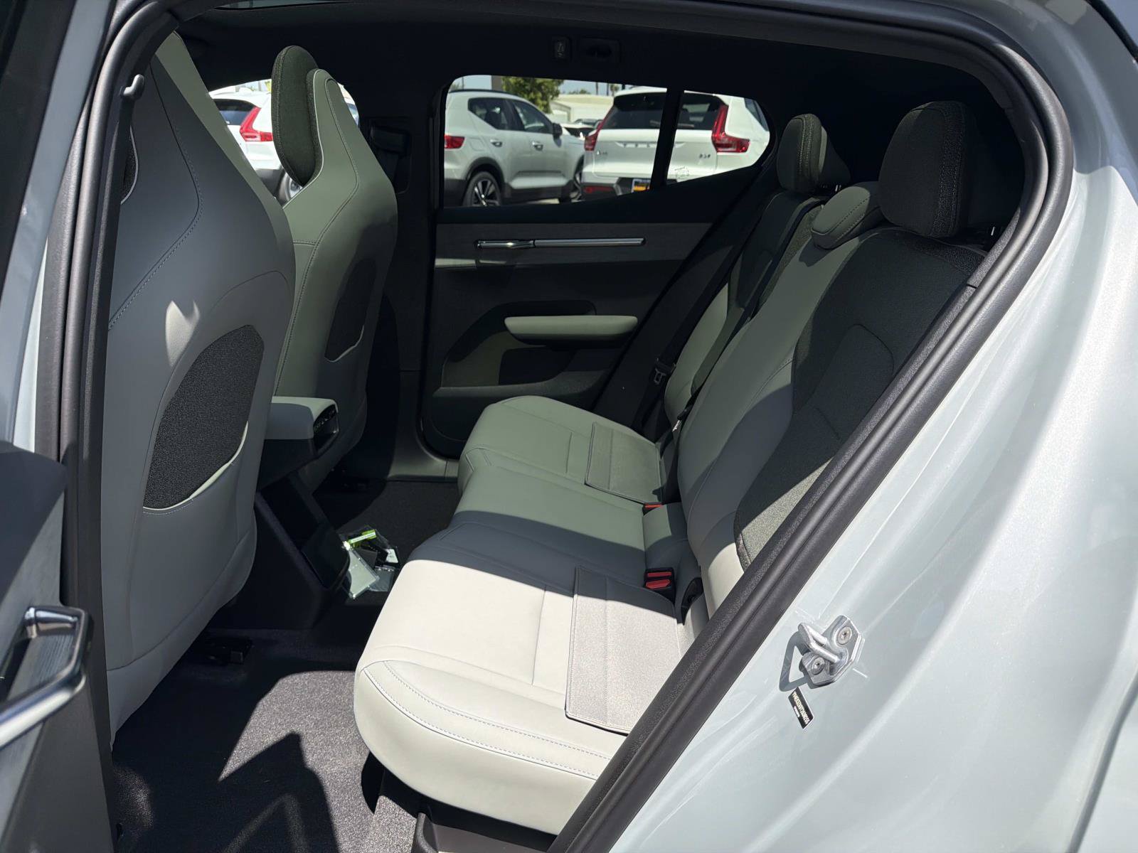 New 2026 Volvo EX30 Plus w/ Climate Package AWD/4WD image 17