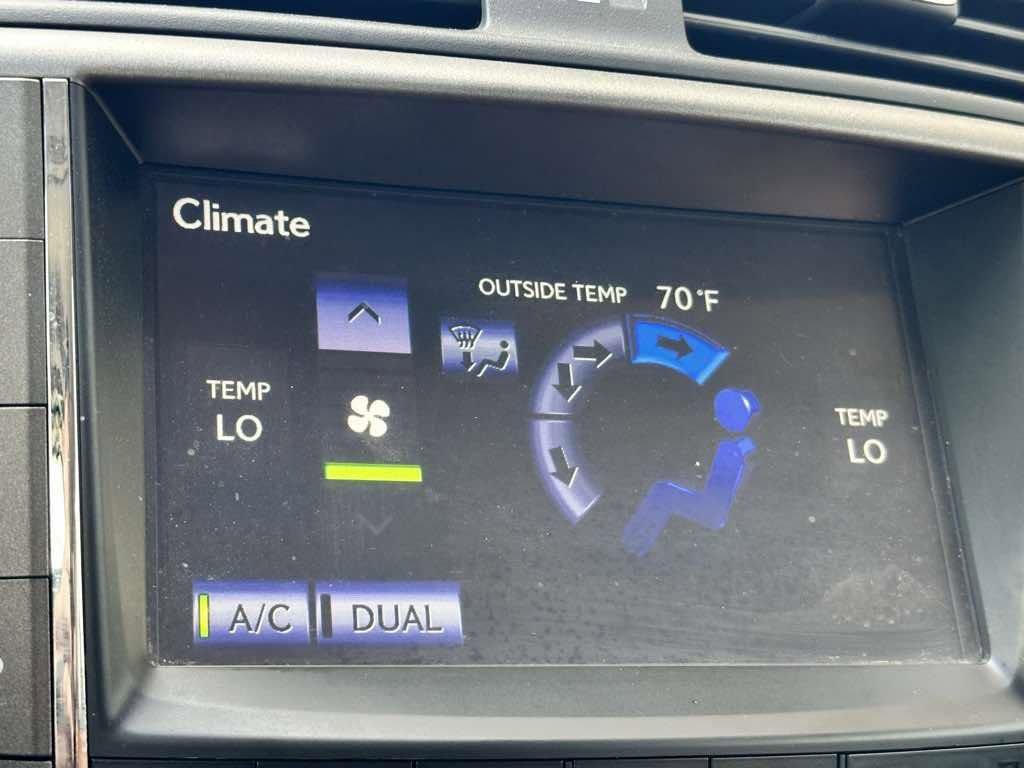 Used 2015 Lexus IS 250C w/ Luxury Package image 13