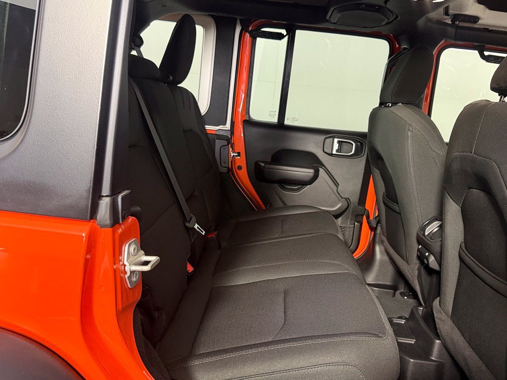 Used 2023 Jeep Wrangler Unlimited AWD/4WD image 17