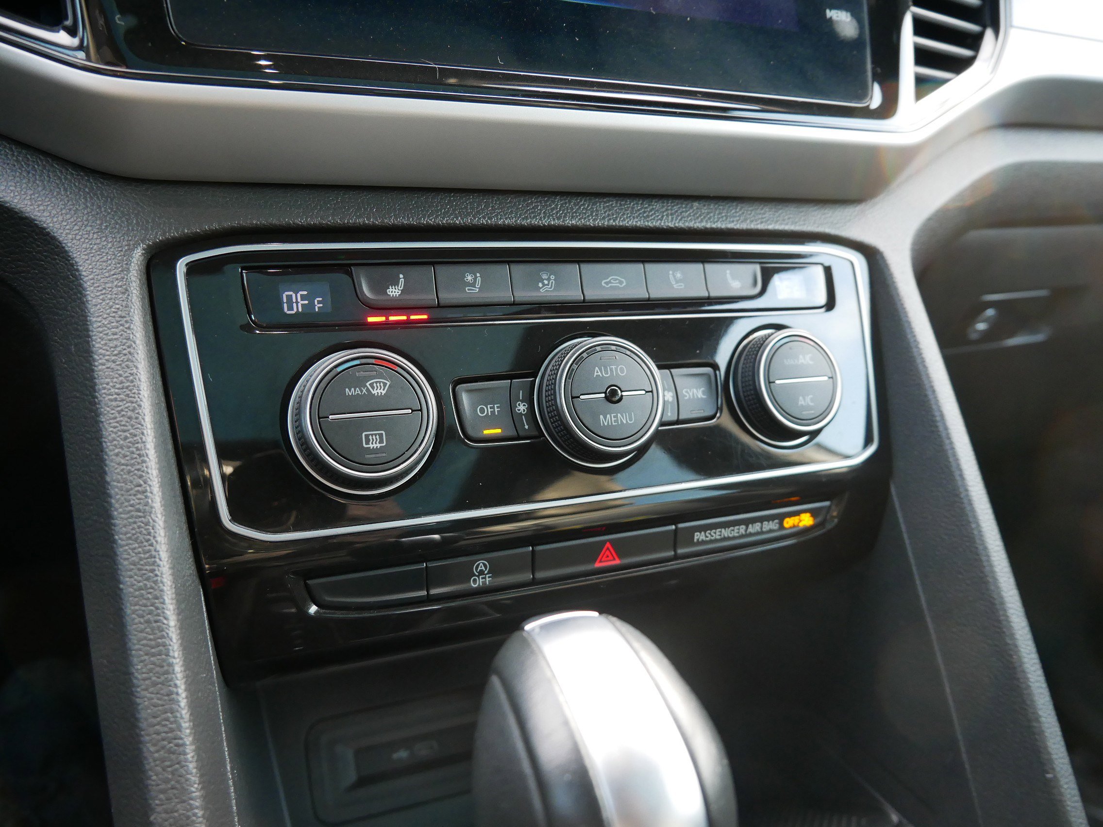 Used 2021 Volkswagen Atlas Cross Sport SEL Premium image 30