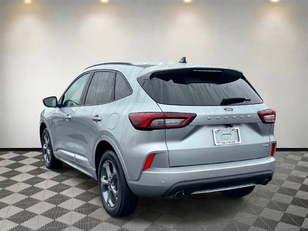Certified 2023 Ford Escape ST-Line w/ Tech Pack #1 AWD/4WD image 5