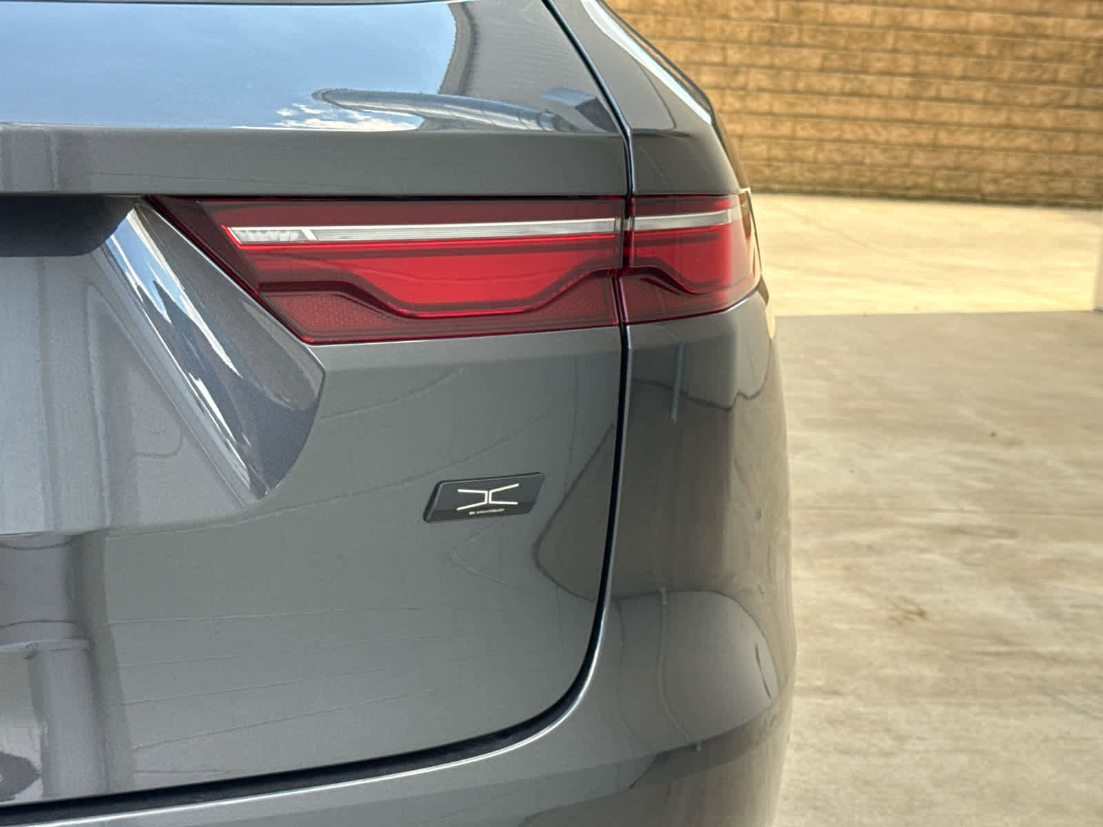 New 2026 Jaguar F-PACE R-Dynamic S image 6